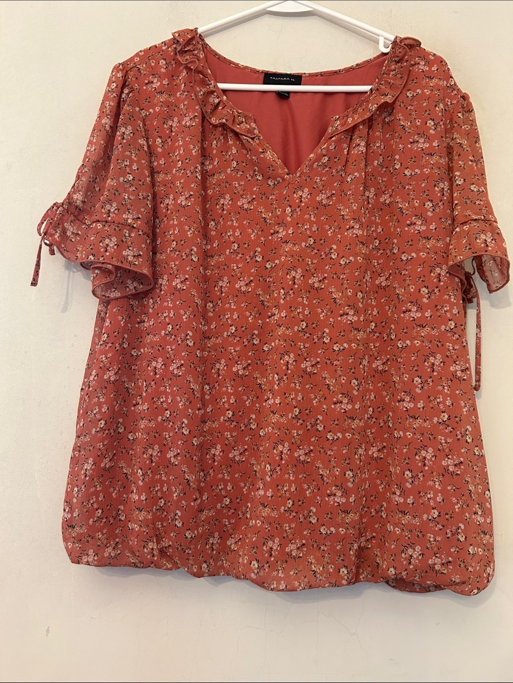 Tamara H  Rust Floral Ruffle V-Neck Short sleeve Blouse Size 1X EUC